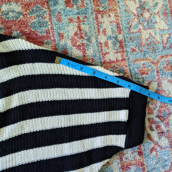 CAbi #5289 Black/White Striped The Whistle Cardigan Sweater Women's XS Oversize - Picture 10 of 10